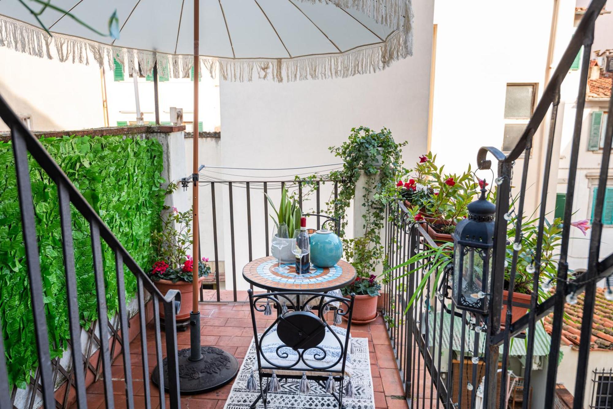 House Of Happy Hours With Terrace Firenze Bagian luar foto