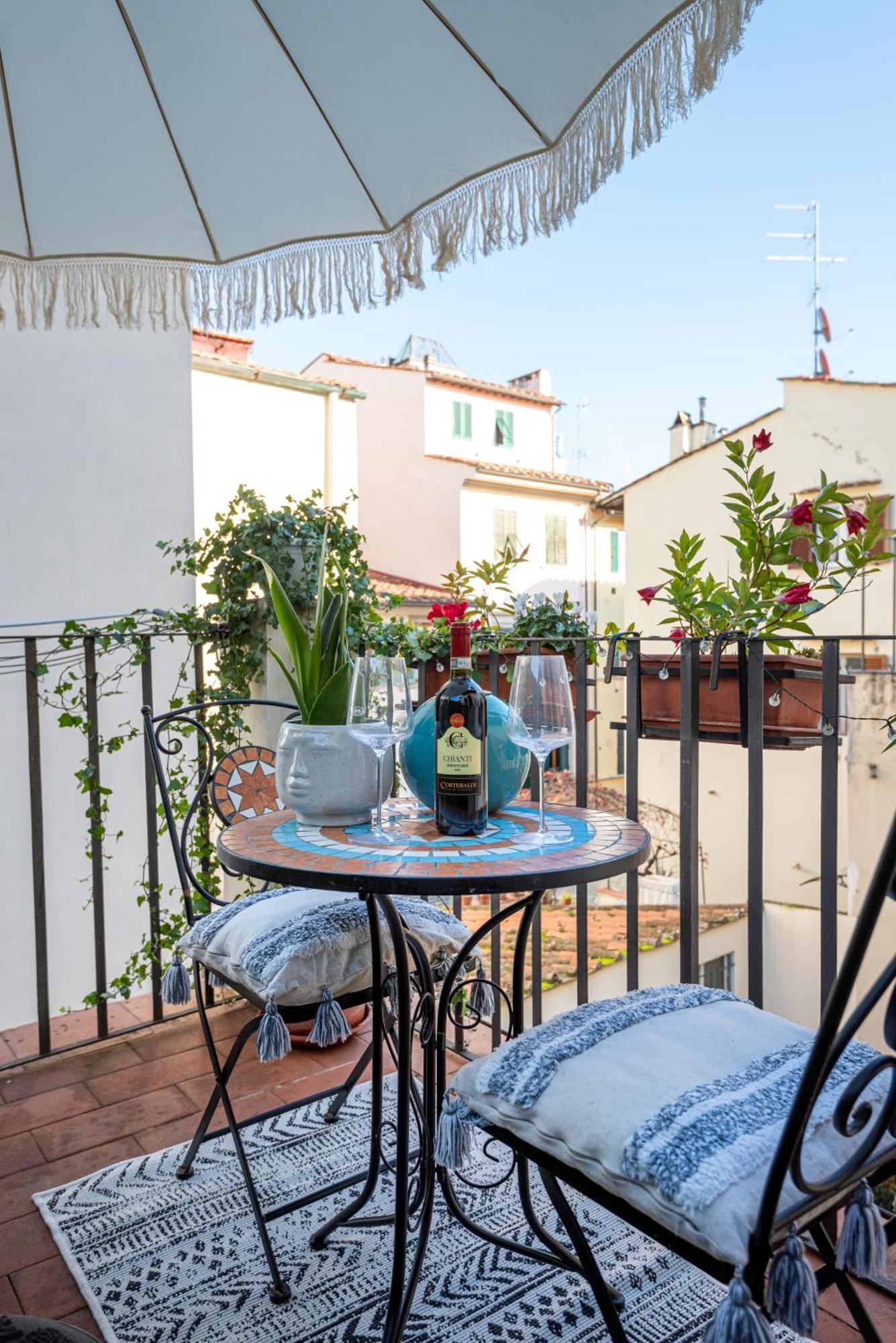 House Of Happy Hours With Terrace Firenze Bagian luar foto